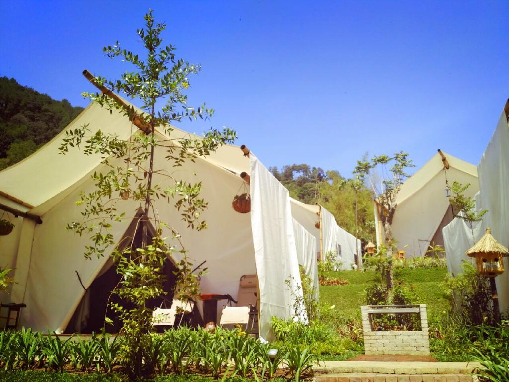 בנדונג Maribaya Glamping Tent מראה חיצוני תמונה