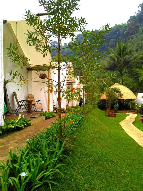 בנדונג Maribaya Glamping Tent מראה חיצוני תמונה