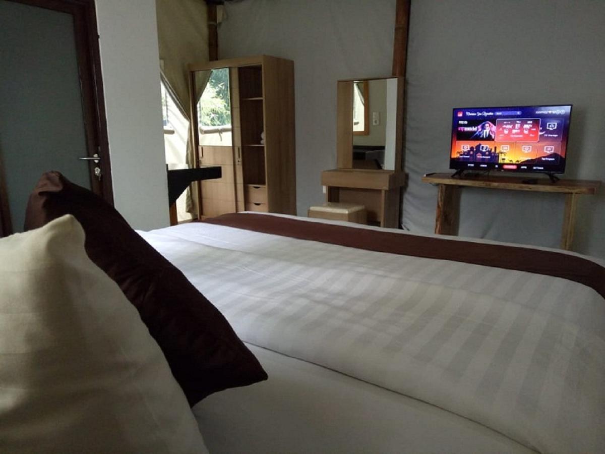 בנדונג Maribaya Glamping Tent מראה חיצוני תמונה